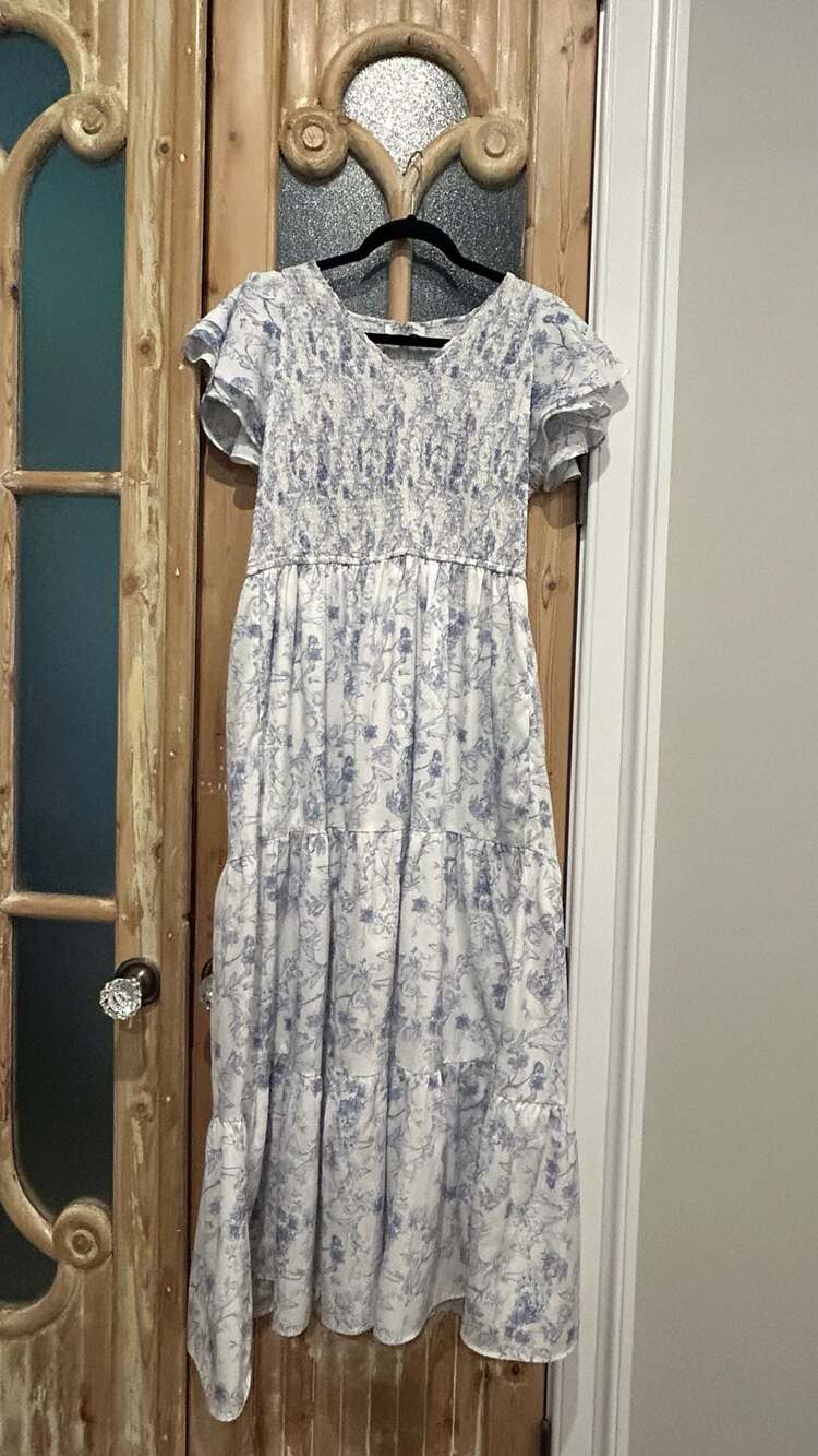 Polagram Smocked Tiered Maxi Dress Size L Blue Floral